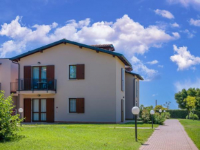 Apartment in Peschiera del Garda 22085